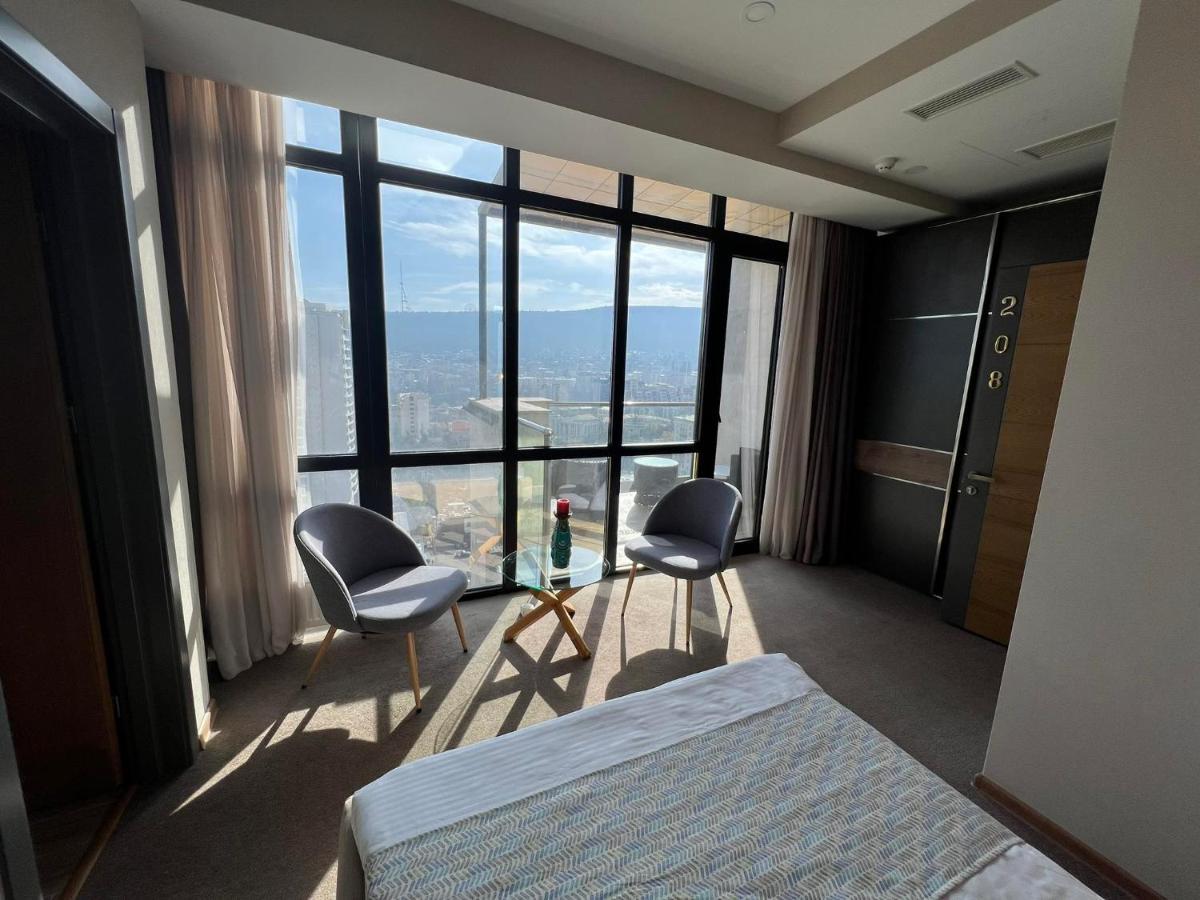Hotel Sky Station Tbilisi Eksteriør bilde