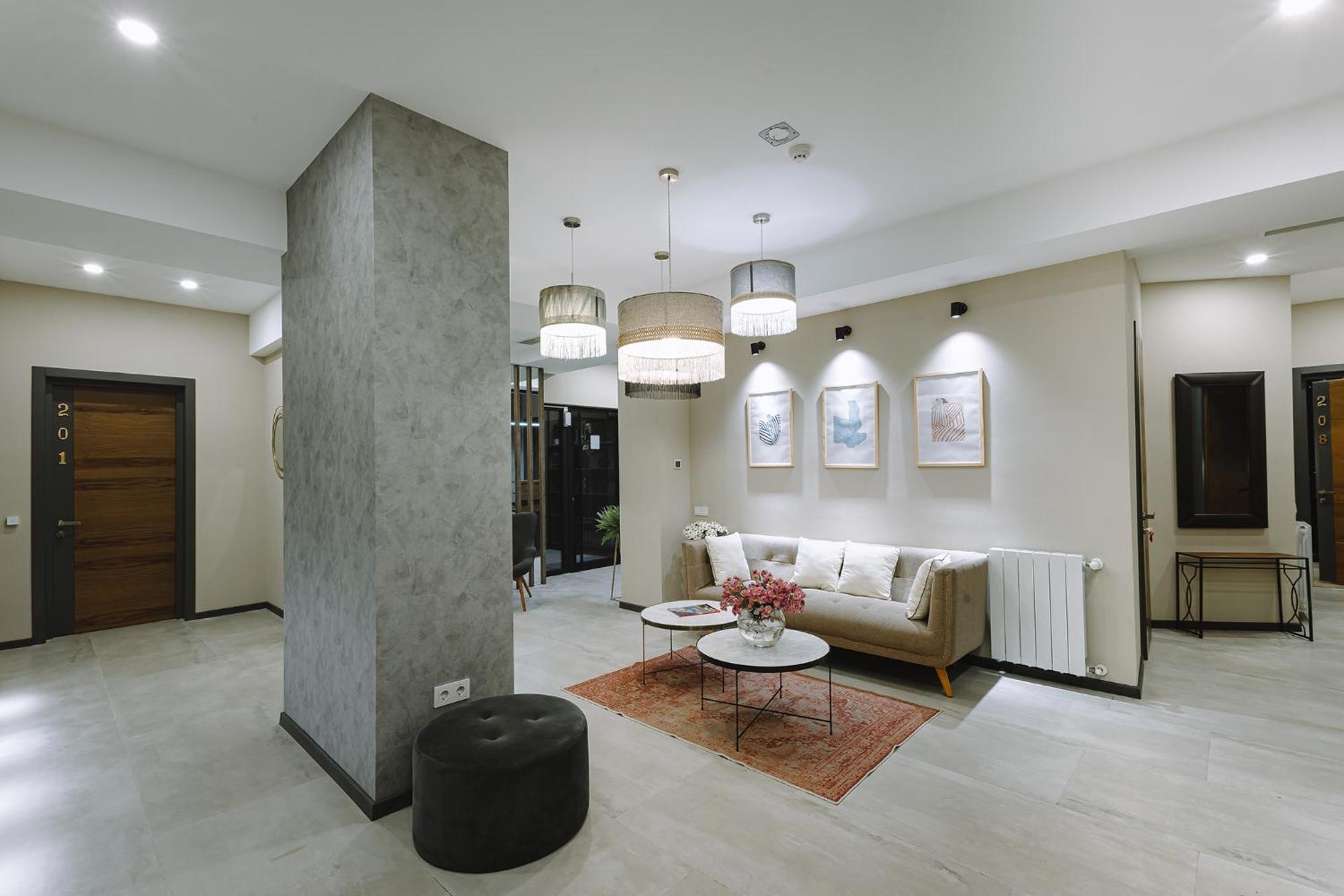 Hotel Sky Station Tbilisi Eksteriør bilde