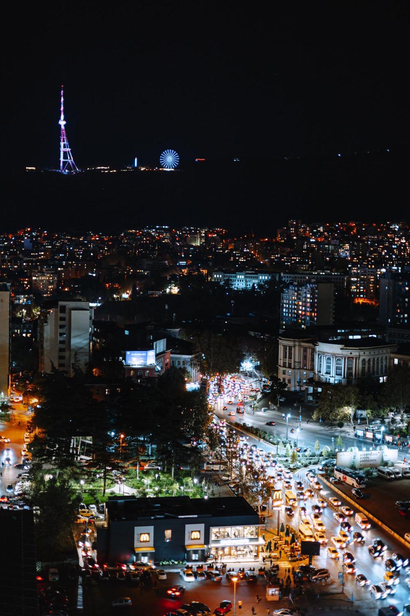 Hotel Sky Station Tbilisi Eksteriør bilde