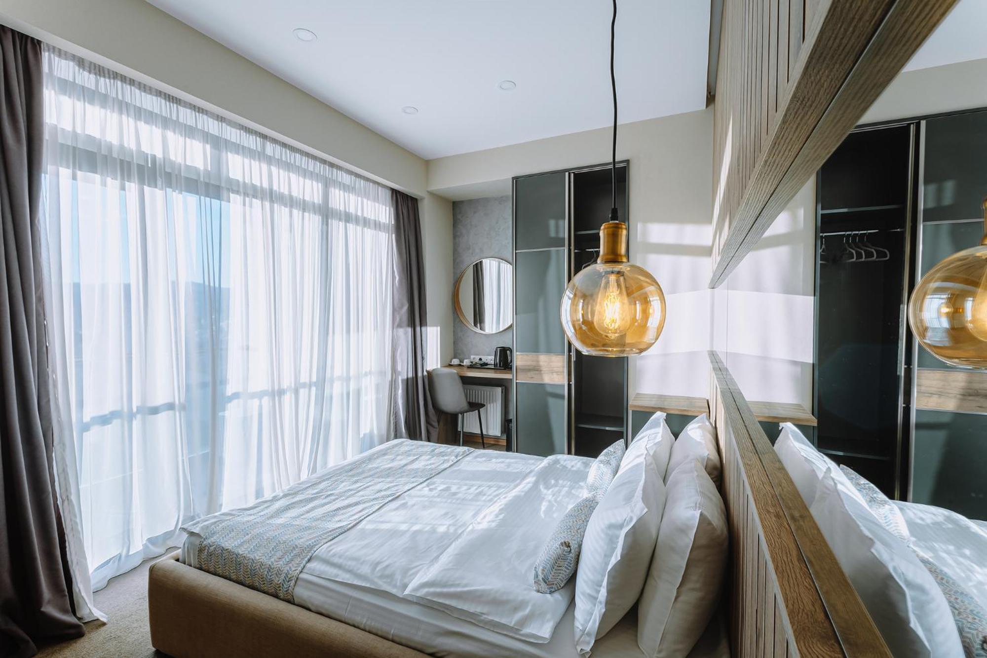 Hotel Sky Station Tbilisi Eksteriør bilde