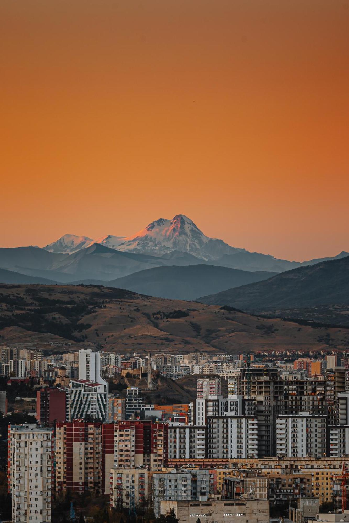 Hotel Sky Station Tbilisi Eksteriør bilde