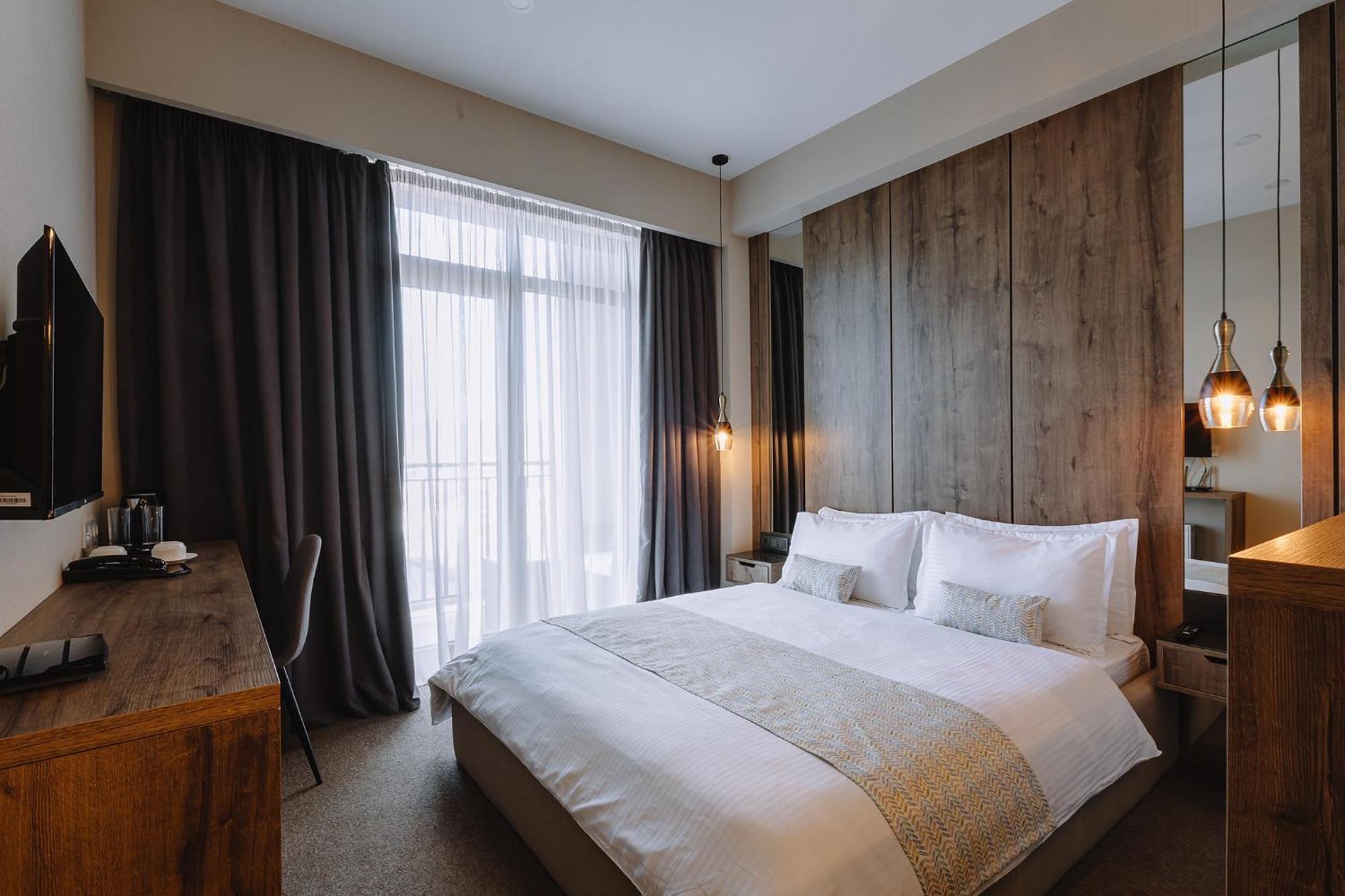 Hotel Sky Station Tbilisi Eksteriør bilde
